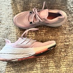 Addida Shoe