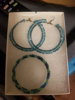 Earring and bracelt set
