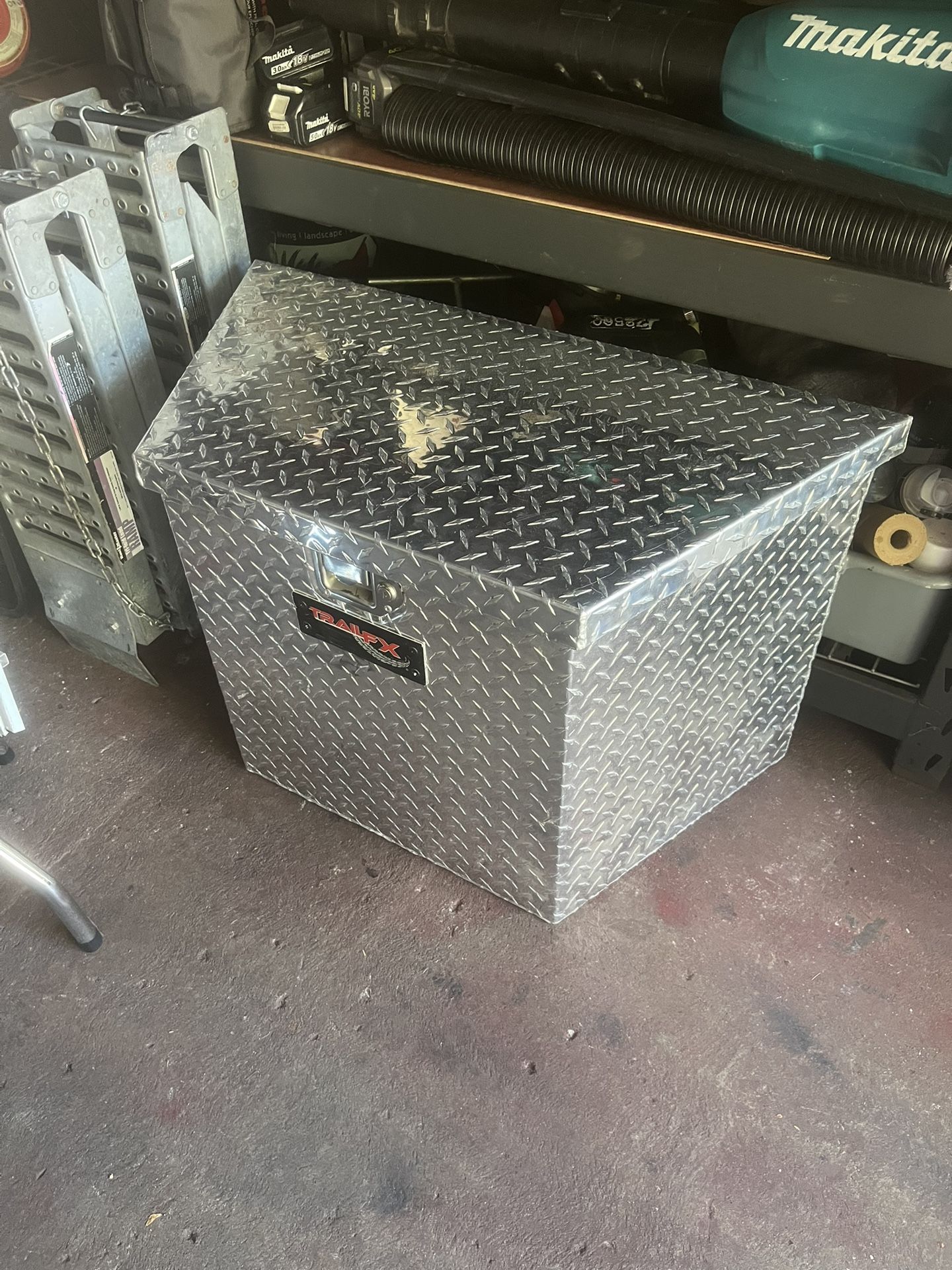 Brand New TRAILFX Tfx Toolbox 201191 34" x 19" Trailer Box