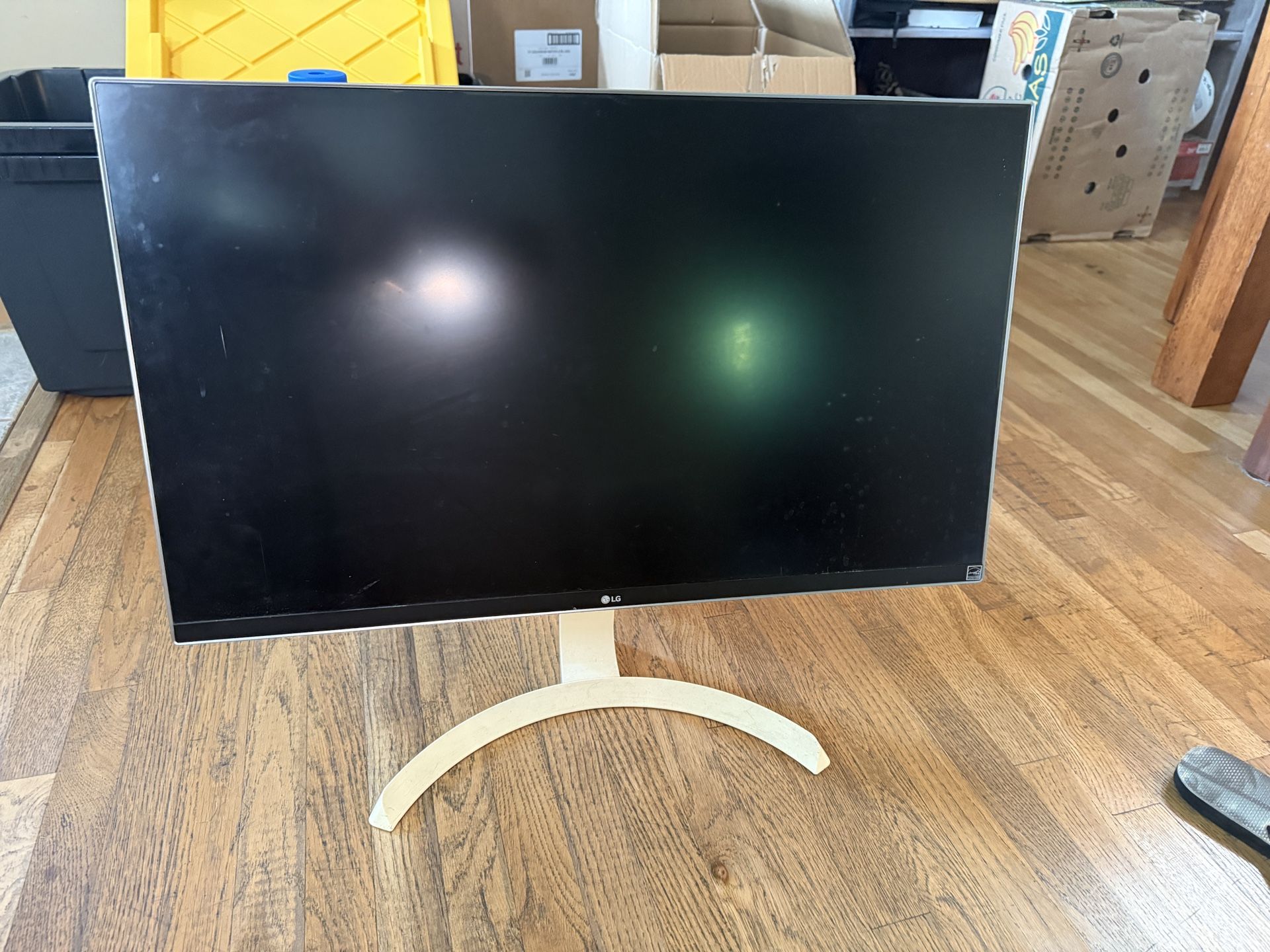 LG Monitor