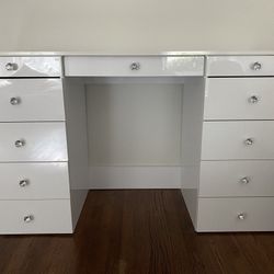 Brand New White Makeup Desk With Drawers