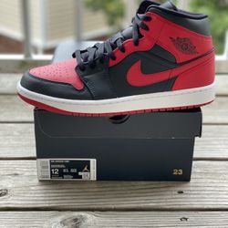 BRAND NEW JORDAN 1 MID “BANNED” FOR SALE!!! MEN SIZE 12 $240