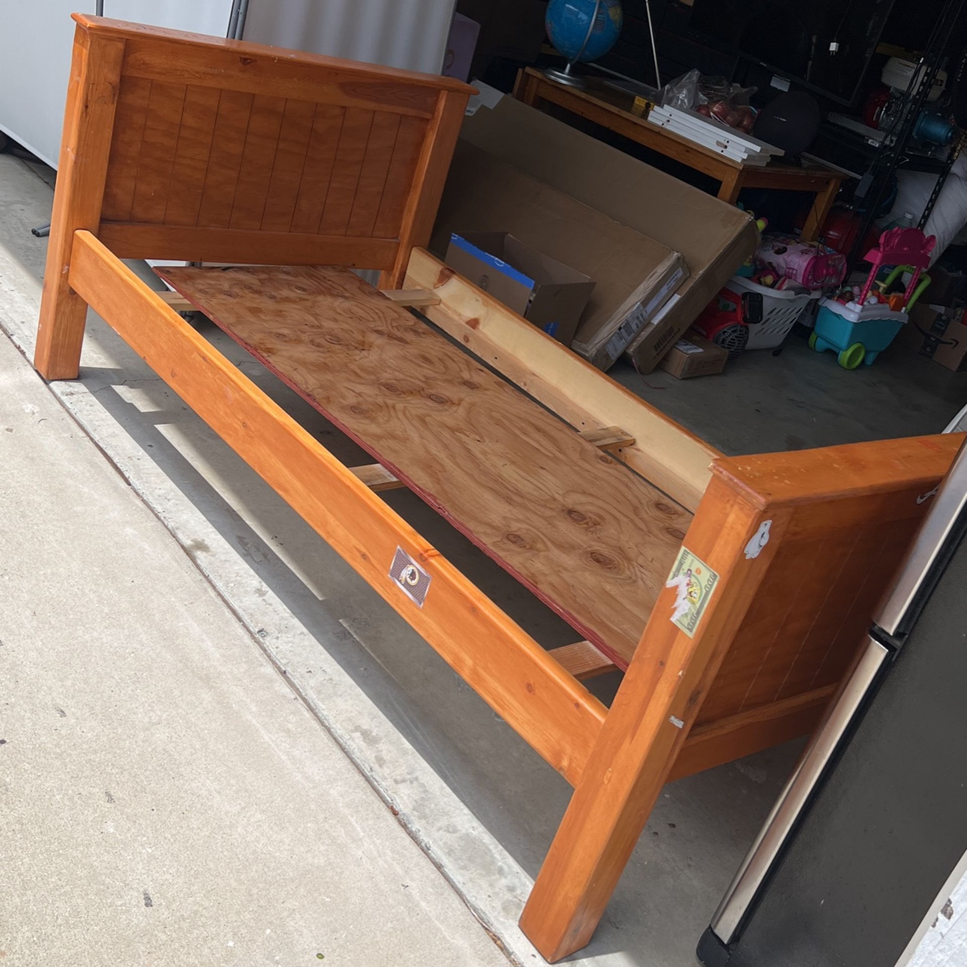Wood twin Bed