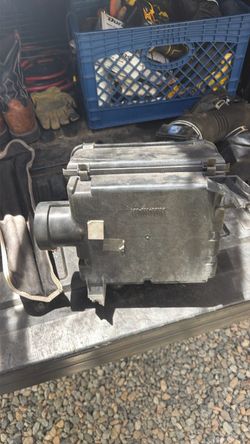 Toyota 4Runner air filter box and mass air flow sensor