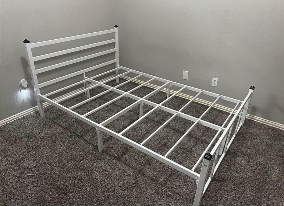 Full Size White Metal Bed Frame 