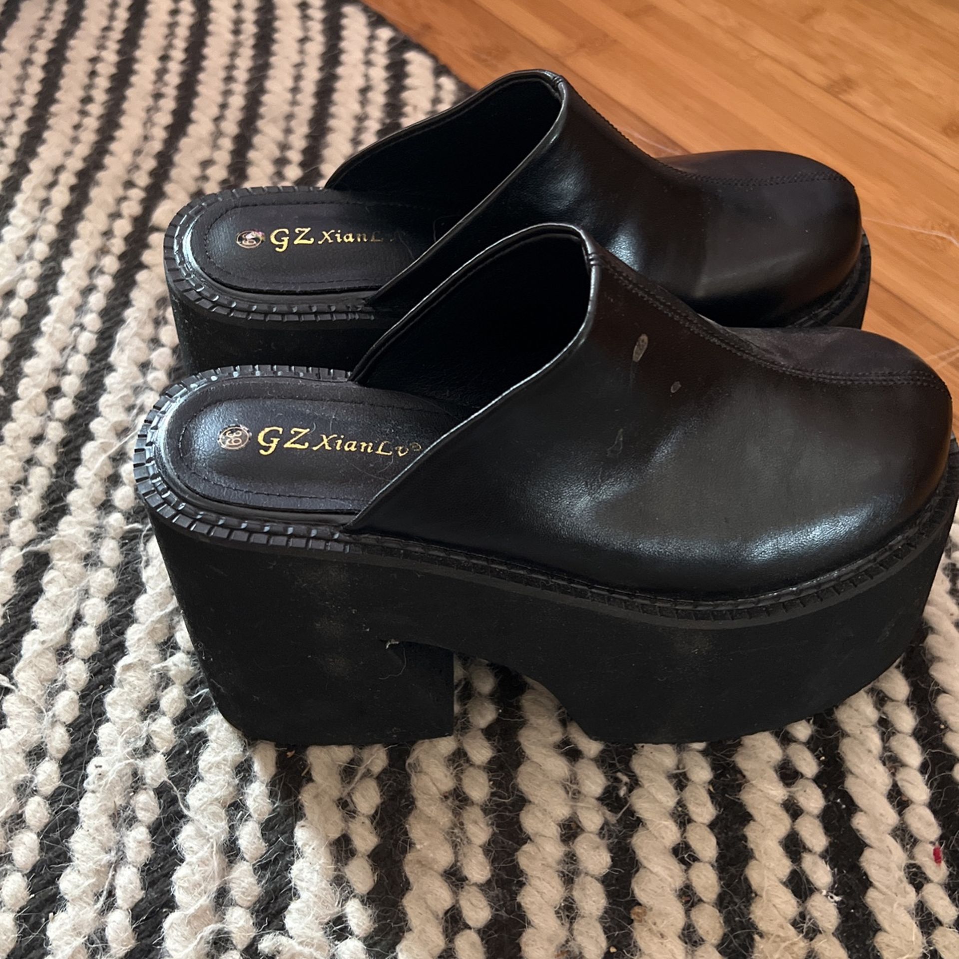 Platform Black Clogs