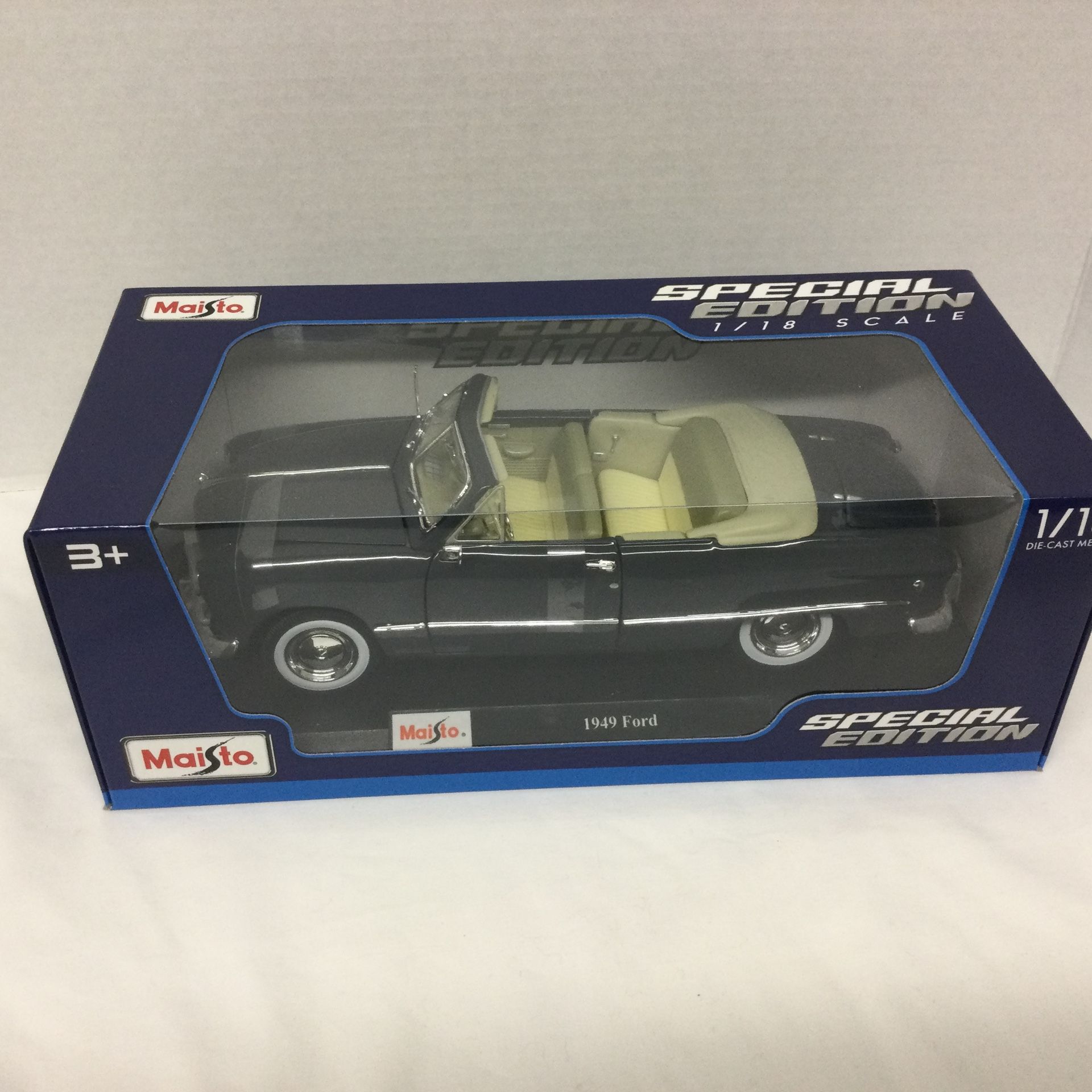 1:18 scale diecast Car 1949 Maisto Ford Convertible Blue Gray Special Edition NE