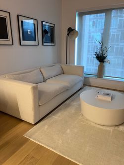 Crate and Barrel Lotus Deep 91" Sofa Retail 2,399 on Sale for $1500