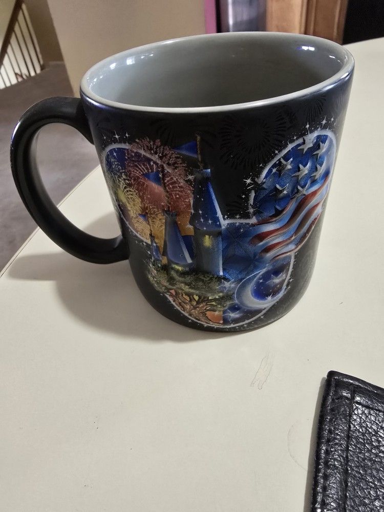 WALT DISNEY WORLD MICKEY EARS MUG NEW