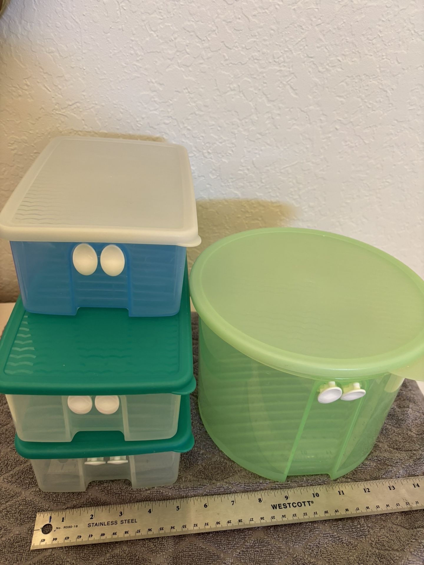 Tupperware Fridgesmart Containers for Sale in Pembroke Pines, FL - OfferUp