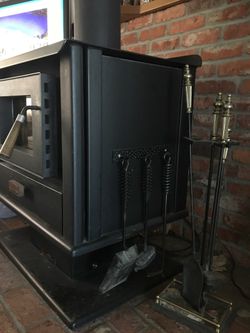 Arrow 1800A Wood Stove for Sale in University Place, WA - OfferUp