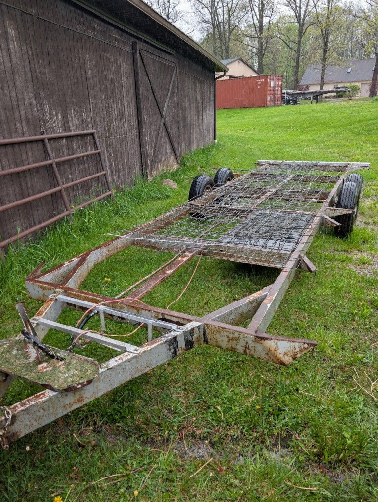 Trailer - 21 ft X 5 ft