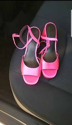 🔥 HOT PINK WOMENS SHOES SIZE 8