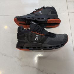 Brand New Oncloud Size 8