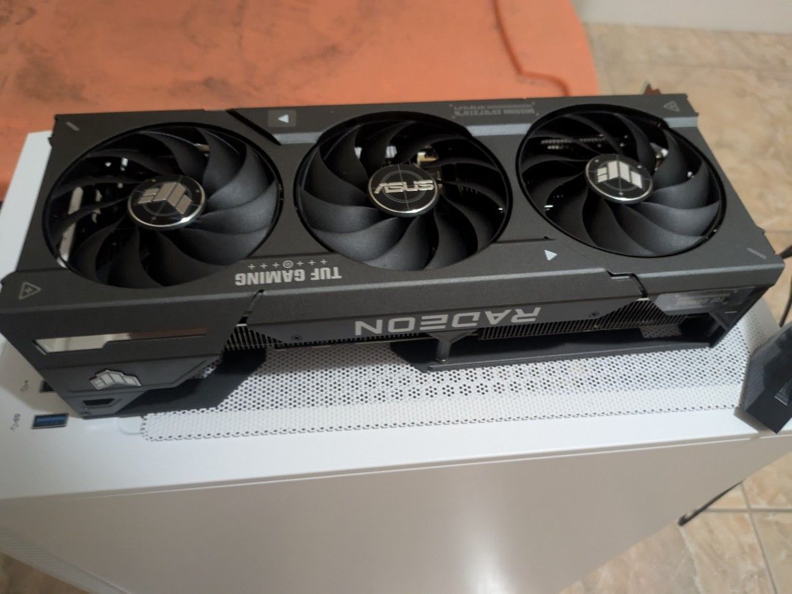 asus rx 7600 xt