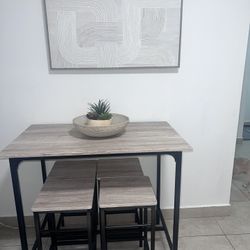 4 Stool Dining Set, Wall Art & Center Piece 