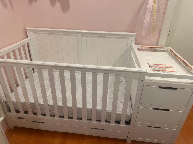 Baby Crib 