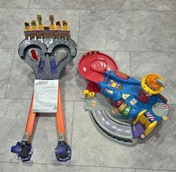 Hot Wheels Dual Loop Track + VTech Parking Garage Playset