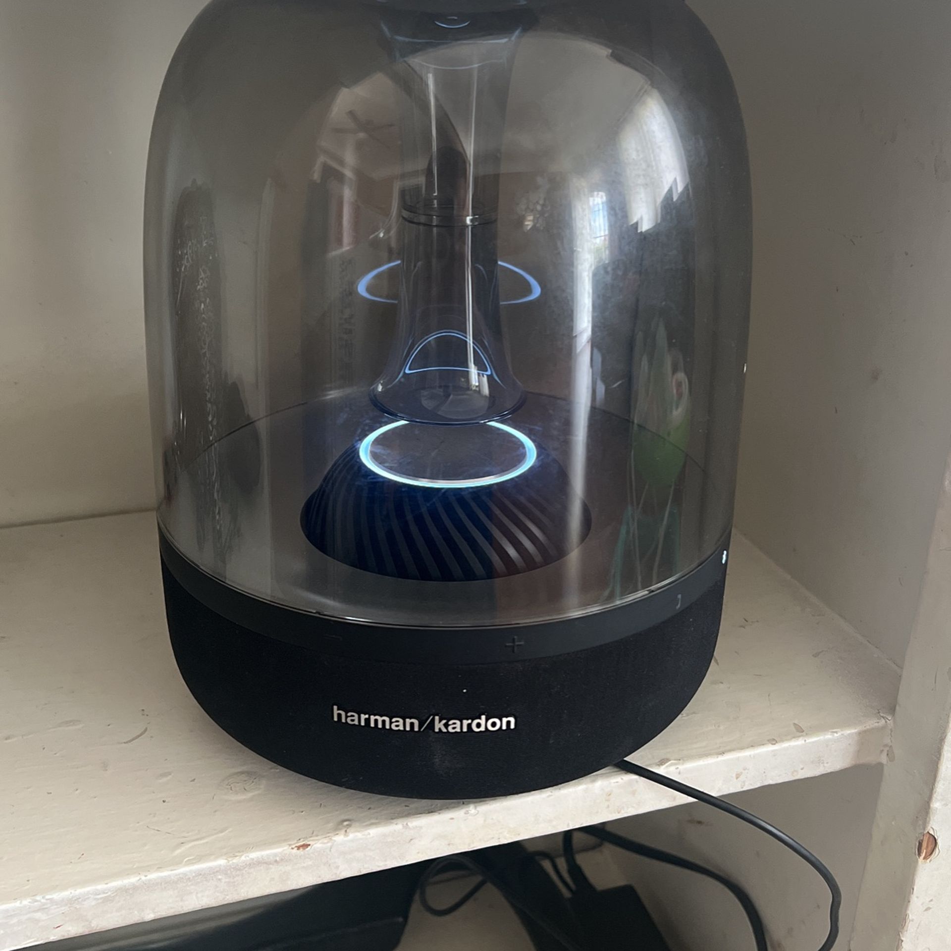 Harman Kardon Aura