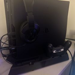 2TB PS4 Pro FW 11.00 Softmodded