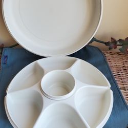 Vintage Tupperware Divided Veggie/chip/dip Tray