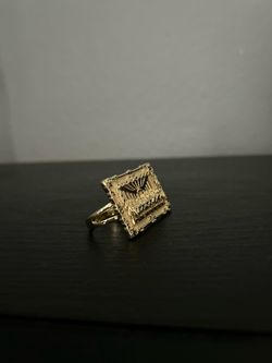 Gold last supper ring