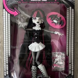Monster high Reel Drama Draculura brand new