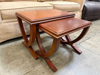 Modern Wooden Bow Leg Nesting Tables (Set of 2)