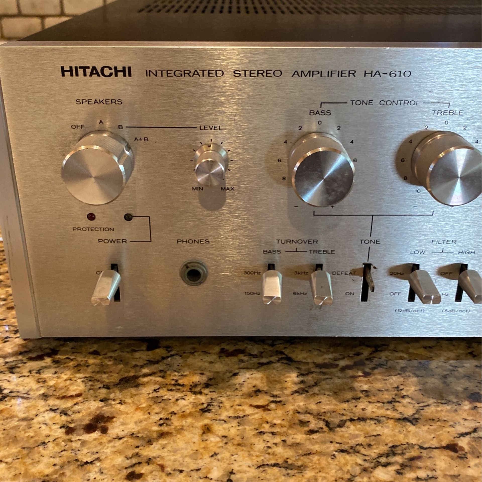 Vintage Hitachi Amplifier HA-610