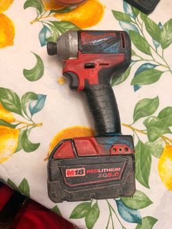 Milwaukee M12 impact Drill