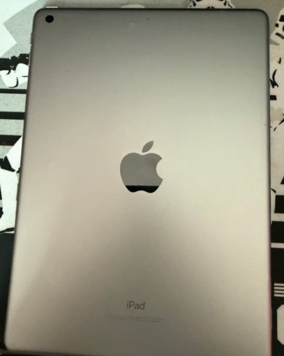 iPad 6th Gen