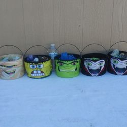 5 Kelloggs 2008 Colapsable Halloween Trick Or Treat Baskets All For 1 Price, Includes (1 SpongeBob, 1 Frankenstein, 1 Mummy, & 2 Draculas)