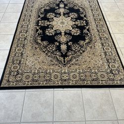 100 / Persian Rug  7.5’ X5’ Beautiful 