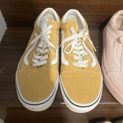 YELLOW VANS 