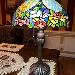 Tiffany Style Hand Carved Stained Glass Lamp 