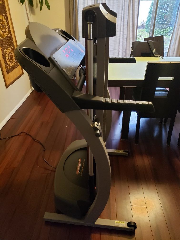 ProForm Crosswalk Advanced 525 treadmill for Sale in Columbia, MD