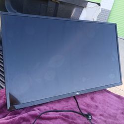  LG TV - used but good condition - no remote
28" x 17"
