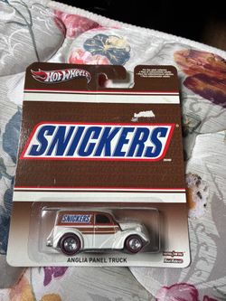 Hot wheels /Snickers chocolate
