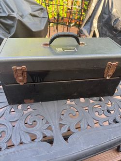 Penncraft Vintage Metal Tool Box