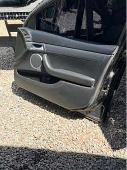 G8 Gt 2009 6.0 Right front door panel