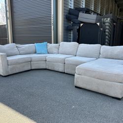 Sectional Couch 