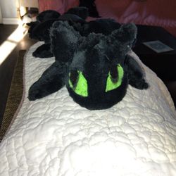 Hand sewn toothless made by a 17 year old first time from scratch