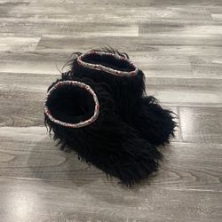 Ugg Boots Girls Size 2 Youth  Black 