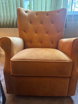 Recliner perfect for bedroom