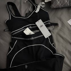 All Full Set 100$ Woman’s Sets Size Small/Med