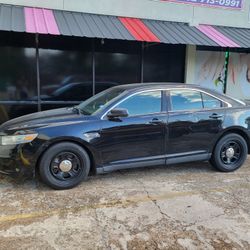 Ford Taurus Interceptor 