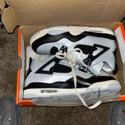 Jordan 4s