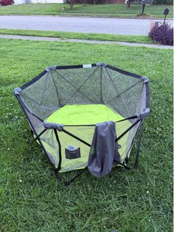Outdoor/Indoor Playpen