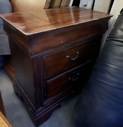 Nightstand 