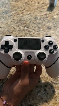 PS4 controller